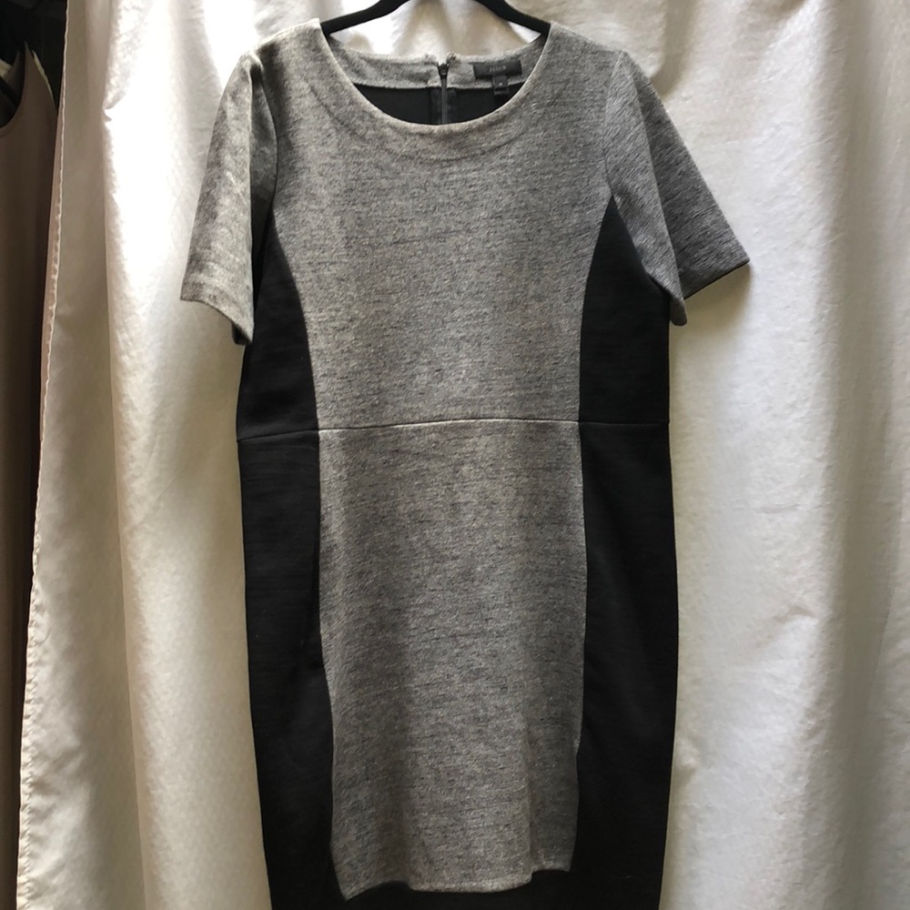 Black&gray dress waist 15’ shoulder to hem 35’